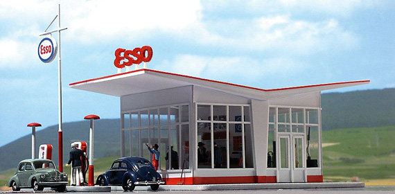 STAZIONE DI SERVIZIO Esso