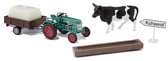 TRATTORE CON MUCCA