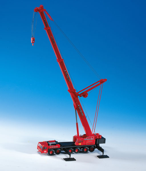 DEMAG HC 665 CON GRU