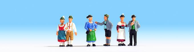 Persone in costume tradizionale #