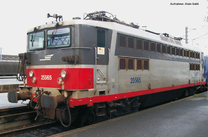 LOCOMOTORE BB 25565