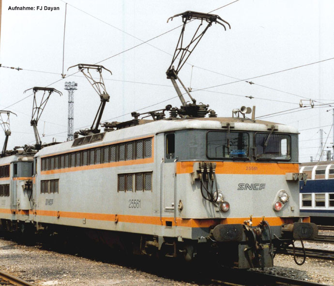 LOCOMOTORE BB 25561