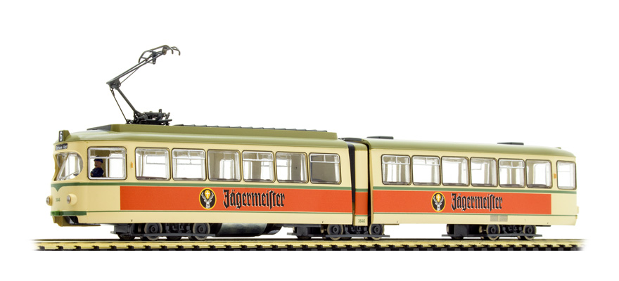 Tram a 6 assi con pubblicita' Jaegermeister