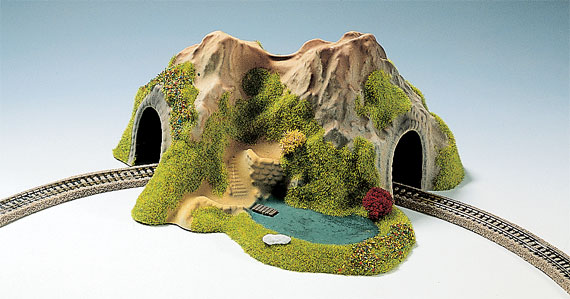 GALLERIA CON LAGO