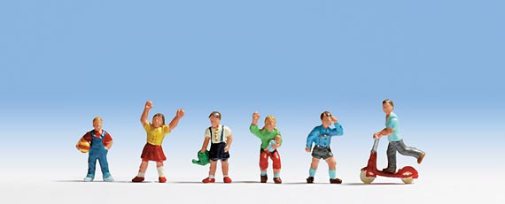 BAMBINI CHE GIOCANO N
